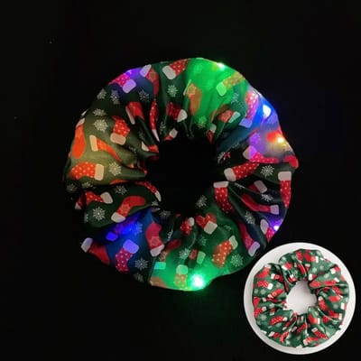 Scrunchie Kerst - Led Scrunchie Groen met sokken - Kerstdiner - kerst - led kerst - scrunchie kerst - Haarelastiek lichtjes Kerst