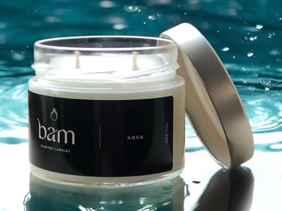 BAM geurkaars AQUA - 50 branduren - op basis van zonnebloemwas - cadeau - vegan