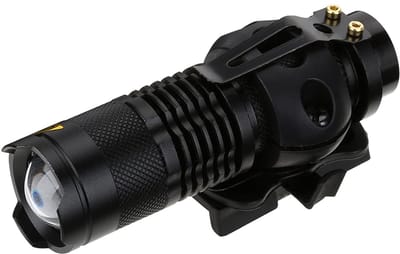 Op Helm Gemonteerde Zaklamp Zaklampcliphelm met Oplaadbare Batterij voor Vele Soorten Helmen