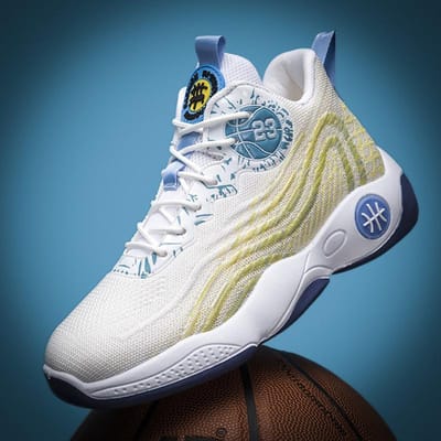 Nieuwe Basketbalschoenen Heren Lente en Zomer Nieuwe Casual Hardloopsneaker Heren Vliegend Geweven Bovenwerk Sneaker Jeugd Basketbalschoenen 44 gray