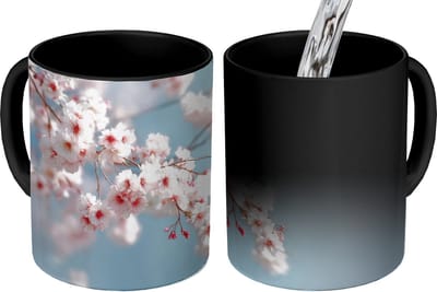 Magische Mok - Foto op Warmte Mokken - Koffiemok - Takken - Bloesems - Roze - Magic Mok - Beker - 350 ML - Theemok