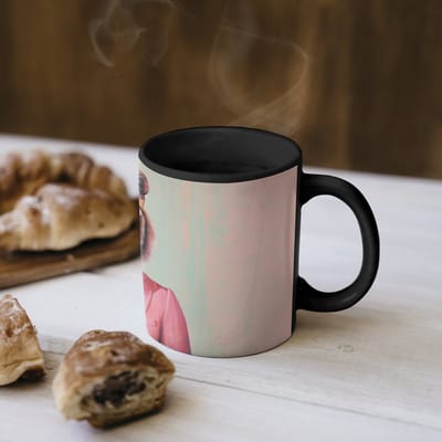 Magische Mok - Foto op Warmte Mokken - Koffiemok - Tijger - Strik - Jasje - Roze - Magic Mok - Beker - 350 ML - Theemok