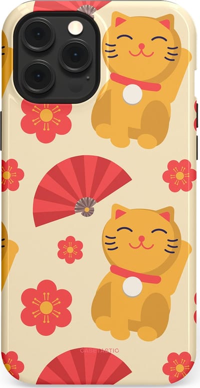Casetastic hoesje geschikt voor Apple iPhone 12 Pro Max - MagSafe - Dubbellaagse bescherming - Japanse Poezenvreugde - Lucky Cats - Fashion Case - Crème Koraal Goud