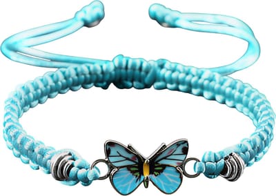 Verstelbare Gevlochten Armband met Vlinder Charm – Lichtblauw – Handgemaakte Unisex Armband voor Vrouwen en Mannen – Eenvoudige Vriendschapsarmband als Cadeau