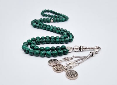 Handgemaakte tesbih "Tasbih" natuursteen "Malachiet" - Aantal kralen 99 - Diameter kralen 8MM - met metaal tassel "Qul aeuidh biallah" - Een mooi cadeau-idee