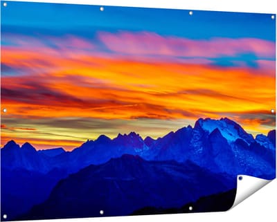 Gards Tuinposter Oranje Zonsondergang in de Bergen - 150x100 cm - Tuindoek - Tuindecoratie - Wanddecoratie buiten - Tuinschilderij