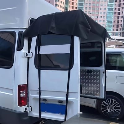 Zonnescherm voor de achterdeur van een bestelwagen - winddichte en zonwerende hoes voor bestelwagens en campers - 180 cm x 114 cm
