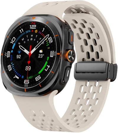 Siliconen bandje - geschikt voor Samsung Galaxy Watch Ultra (47mm) / Ultra 2025 (47mm) - gaatjes met magneetsluiting - beige