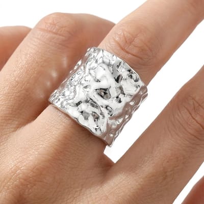 Zilverkleurige ring dames aanschuifring open ring brede band gehamerde structuur verstelbare minimalistische statement ring vintage sieraden