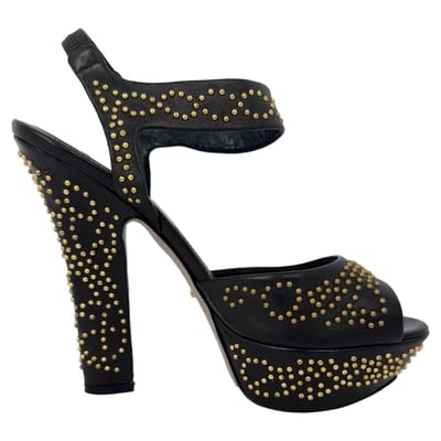 Sergio Rossi platform sandalen met studs en enkelbandje in zwart leer