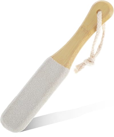 Voetvijl Puimsteen - Voet Scrub - Huid Reinigen - Ergonomisch Houten Handvat - 25 cm Lengte - Wit