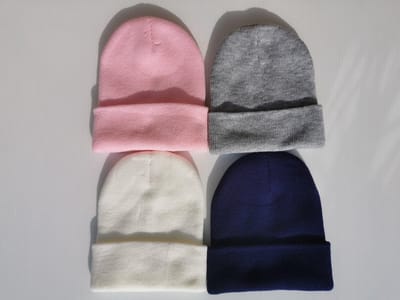 Set van 4 kindermutsen van 5 tot 12 jaar klassiek met omslag hoge kwaliteit 4 kleuren