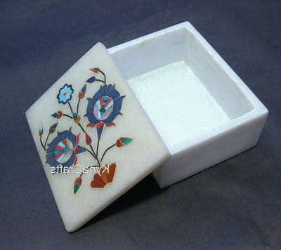 Sieradendoos - Decoratieve Opberger - Sieraden Opbergen - Handgemaakt met Inlay Kunst - 10.5 x 7.5 cm - Wit Marmer