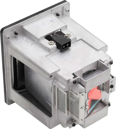 Beamerlamp geschikt voor de OPTOMA EX850 beamer, lamp code BL-FU400A / SP.8LB04GC01. Bevat originele UHP lamp, prestaties gelijk aan origineel.