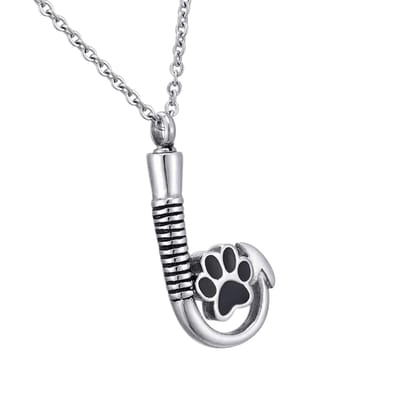 Aramat Jewels | Gedenkhangers | Stalen Ashanger Vishaak met Pootje - Zilverkleur & Zwart | | | |20mm | Staal | Volwassenen | Verkleurd niet