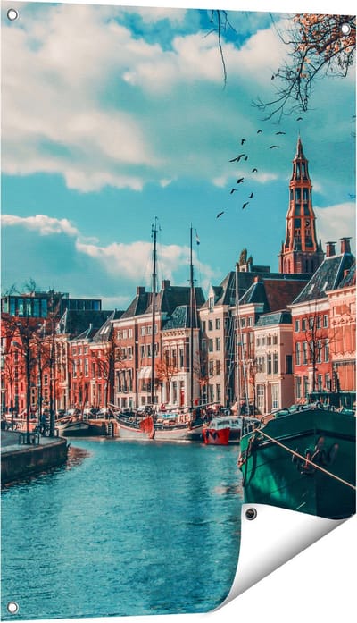 Gards Tuinposter Gracht in Groningen - 60x90 cm - Tuindoek - Tuindecoratie - Wanddecoratie buiten - Tuinschilderij