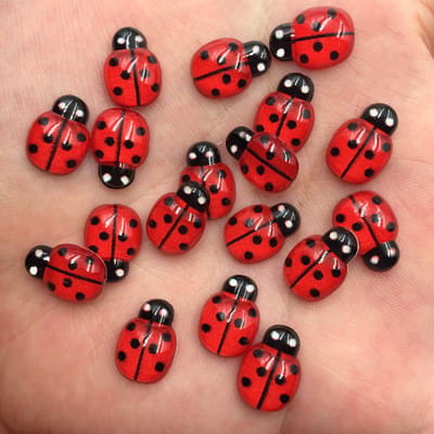 20 stuks Cartoon Zevenster Lieveheersbeestje Nagelaccessoires, Veelzijdige Nagelaccessoires DIY Nageldecoratie Materialen 10*10mm rood