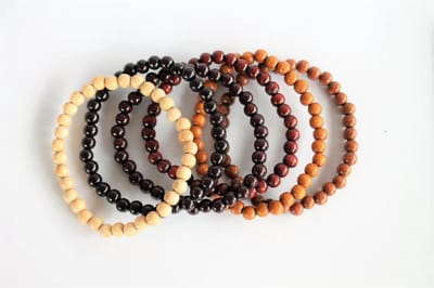 Houten kralen armbanden set - A kwaliteit - 20 cm - 6 stuks - Trendy - Cadeau - Kerstcadeau - Sinterklaas - Uni-sex - Accessoires - Kralenarmband - Houtenkralen - Armbanden - Stoer - Charmant