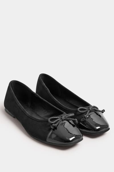 Yours Ballerina's Met Strik En Neus In Lakleer In Een Extra Brede Pasvorm In Zwartsize 38EEE