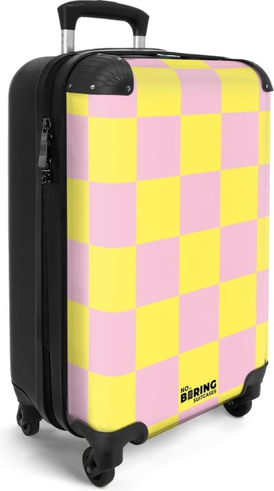 NoBoringSuitcases.com® - Handbagage koffer lichtgewicht - Reiskoffer cabine trolley - Geel met roze schaakbord print - Rolkoffer met wieltjes - Reizen - Valies reistrolley koffertje - Past binnen 55x40x20 en 55x35x25