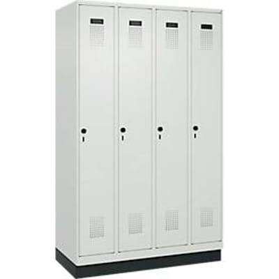 C+P Evolo Plus garderobekast, 4 vakken, 300 mm vakbreedte, met plint, rechts scharnierend, soft-close, inbraakwerend, B 1200 x D 500 x H 1950 mm, veiligheids espagnoletslot, lichtgrijs RAL 7035/lichtgrijs RAL 7035