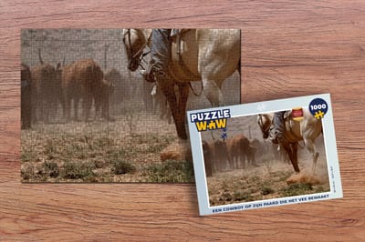 Puzzel Een cowboy op zijn paard die het vee bewaakt - Legpuzzel - Puzzel 1000 stukjes volwassenen