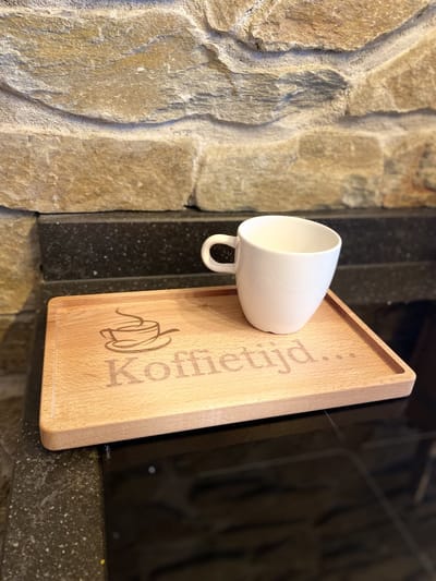 Creaties van Hier - Serveerplank - Serveertray - Koffietijd - Hout - 28x17 cm
