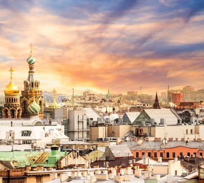 Luchtfoto van historisch centrum en skyline van Sint-Petersburg - Fotobehang (in banen) - 250 x 260 cm