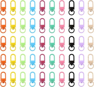 Daity 50 stuks - Kleurrijke karabijnhaken - karabijnhaak sleutelhanger - 10 kleuren kreeftenklauwsluitingen - draaibare sleutelhangerhaken voor sleutelhangers - rugzakbedels - doe-het-zelfaccessoires