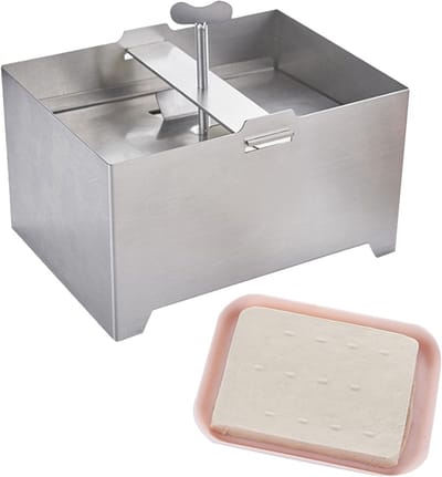 Paneer Maker - Kaaspers Wrongelpers - Zelf Kaas Maken - Efficiënte Waterverwijdering - 16x12x9 cm - Zilverkleurig