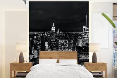 Behang - Fotobehang Skyline - Zwart - Wit - New York - Amerika - Breedte 165 cm x hoogte 220 cm