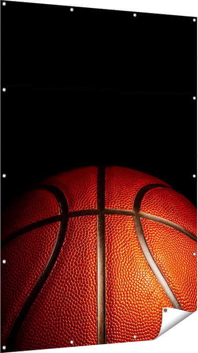 Gards Tuinposter Basketbal op een Zwarte Achtergrond - 120x180 cm - Tuindoek - Tuindecoratie - Wanddecoratie buiten - Tuinschilderij