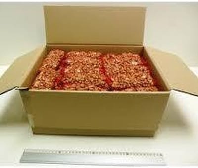 Konacorn Doos pindanetjes, 50x 200 gram Voordeelverpakking