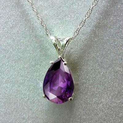 Huitan Waterdruppel Kubieke Zirkonia Kristal Dames Ketting Eenvoudig en Elegant Vrouwelijke Accessoires Geschenk Bruiloft Sieraden 2021 Trendy 45cm