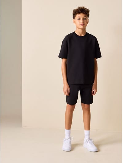 Next - Jongens - Ruimvallend T-shirt van zware stof en short - Zwart