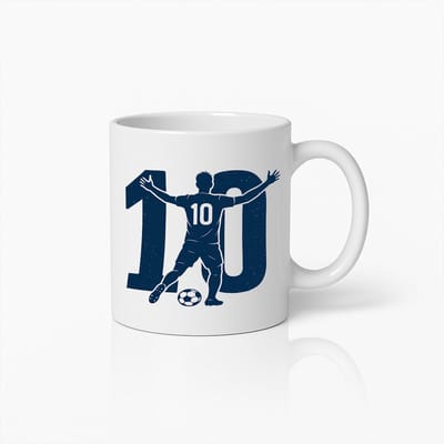 Voetballer Nummer 10 Mok – Stijlvol Voetbal Design – Perfect Cadeau voor Voetbalfans – Witte Keramische Koffiemok – 330ml