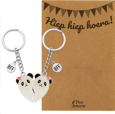 BFF Sleutelhanger voor 2 'Hiep Hiep Hoera' - Magnetisch Hartje Panda's - Sleutelhanger set op Cadeau Kaartje - Zilverkleurig - Verjaardags Hanger - Pax Amare