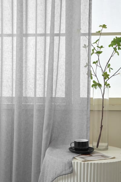 Maroyathome Bibiana - Vitrage - Kant en klaar - Plooiband - Loodveter - Schelphaken - Embrasse - LICHT GRIJS - 200 x 260 cm - 200 cm breed - 260 cm lengte - 1 stuks