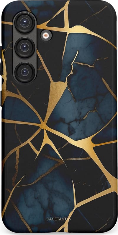 Casetastic hoesje geschikt voor Samsung Galaxy S25 - Dubbellaagse bescherming - Sterrennacht Marmer Goud - Fashion Case - Zwart Goud Donkerblauw
