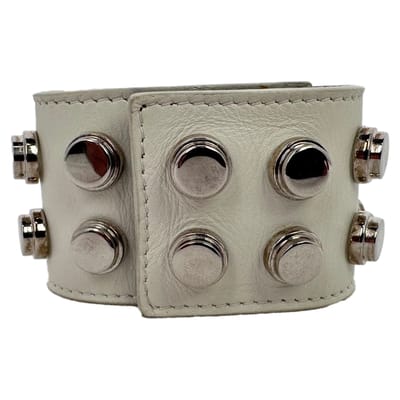 Saint Laurent wikkelarmband met studs in wit leer