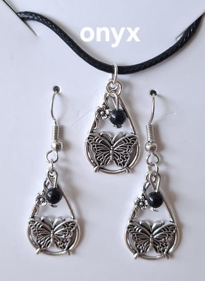 Set "Onyx" Waterdruppel / Vlinder Ketting / Oorbellen