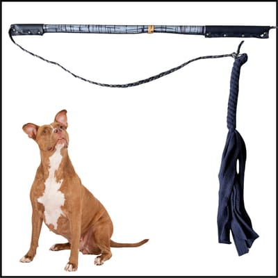 Hondenspeelgoed Flirt Pole in de kleuren grijs gestreept en donkerblauw. Maat 1 - speelhengel - hondentraining - spelen en leren - trekspel - trektouw - dog training - dog game - focus training - focus speelgoed - speeltouw - ShukoGear by MadeByShuko