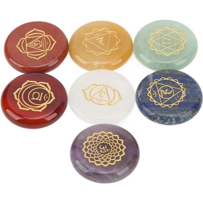 Pierres de Chakra Pierre de Guérison Énergétique des Sept Chakras Pierre Runique d'Aura Amulette Décoration beige