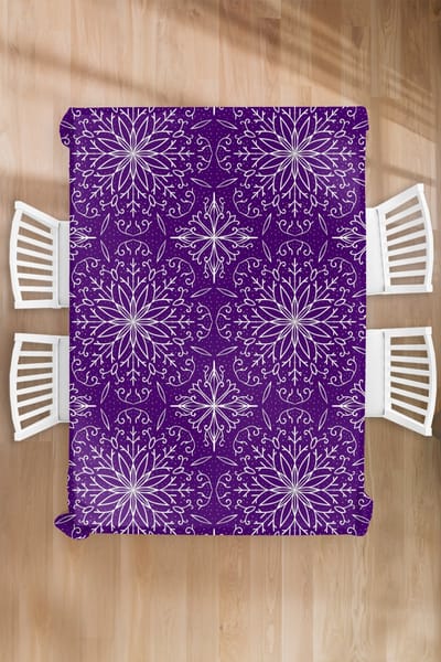 Kerst Tafelkleed - Kerstmis Decoratie - Tafellaken - Patronen - Kerst - Sneeuw - 150x220 cm - Kerstmis Versiering - Tafeldecoratie Kerstmis - Kerstdecoratie tafel - Tafelversiering