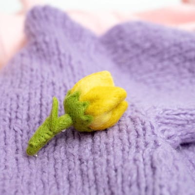 Vilten Broche bloem - Tulp Gwen - Geel - 8cm
