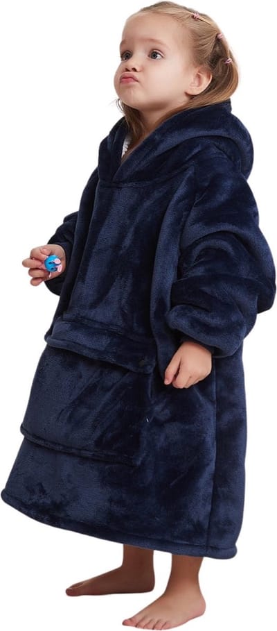 Hoodie deken kind - Fleece kinder poncho - plaid met mouwen en capuchon voor kinderen - hoodie plaid kind - fleece deken met mouwen - hoodie blanket - zacht & warm - maat 116 t/m 134 - blauw