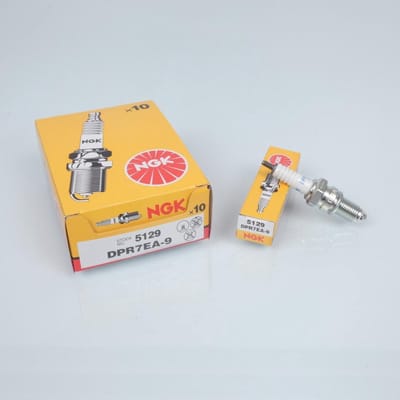 Bougie d'allumage NGK pour Moto Honda 750 VT S Après 2010 Neuf