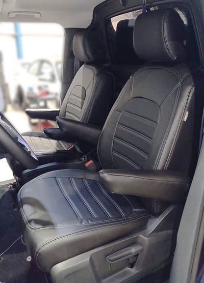 Pasvorm stoelhoezen Volkswagen ID.Buzz 2022-heden (past op 2 stoelen) - Kunstleer zwart