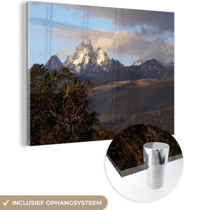 ® Glasschilderij 160x120 cm - Schilderij acrylglas - De Afrikaanse Mount Kenya in de late namiddag - Foto op glas - Muurdecoratie woonkamer - Wanddecoratie slaapkamer - Schilderijen