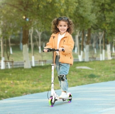 MEUNIQ kinderstep wit met dubbele rem, verstelbaar stuur 73-89 cm, opvouwbaar, lichtgevende wielen 145 mm, metalen frame, voor kinderen van 3-8 jaar